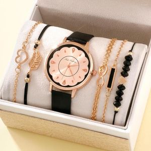 Wristwatches Elegant Women's Leather Watch Exquisite Dial Design Quartz With Alloy Bracelet (NO BOX)