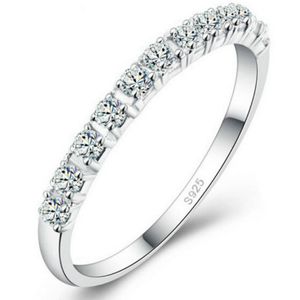 新しいデザインバンドリングウェディングリング女性925 Sterling Silling Simulated Diamond Ring Jewelry235U