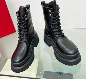 Klasyczne Martin Boots Designer Women Doc Martens Buty zewnętrzne Koronki w górę kostki Land Combat Skórzowe buty Platforma Klinowania ciepła wszechstronne zimowe botki śnieżne