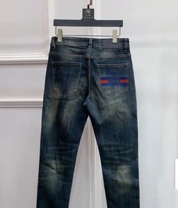 Herren-Jeans, besticktes Logo, Designer-Markenhose, hochwertige, modische blaue Jeans