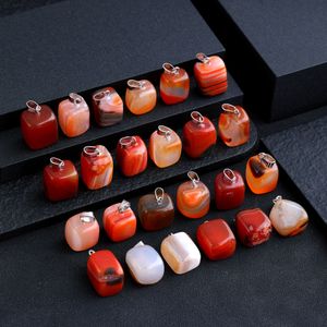 Düzensiz Kübik Taş Kırmızı Agate Charms Chakra Mini Soyutlar Mücevher Yapımı