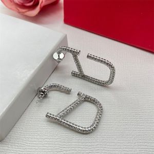 Letter Fashion Designer örhängen Full Diamond Stud örhängen lyxiga kvinnors mode smycken metall valentins dag kvinnor örhängen pläterad guld silver zb031