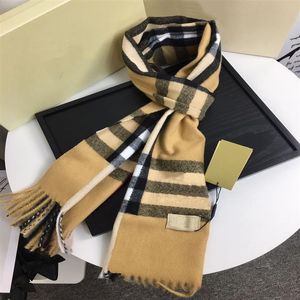 Designers Luxurys Scarf Shawl Women Autumn and Winter Checker Scarf Fashion Versatile Travel Necessity very good205b