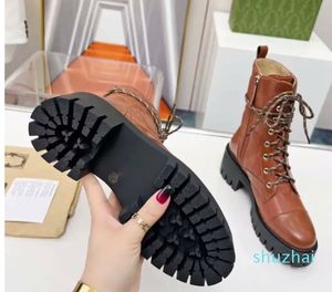 أحذية جديدة في الخريف والشتاء Top Women G Equilted Lace Up Black Boots Martin Boots أحذية جلدية