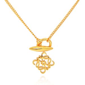 New Copper Plated 18K Gold Three-dimensional Carved Pendant Simple Long Necklace Lowewe Designer Luxury Fashion Women's Sweater Chain