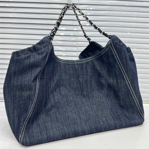CC Bag Wallets Französische Damen 56CM Einkaufstasche Blue Denim Canvas Totes Klassisch gesteppte Metallkette Outdoor-Reisen Große Kapazität D2545