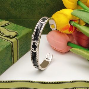 Braccialetti di design braccialetto di gioielli di design per donna Materiale in ottone Bracciale di design G Bracciale di gioielli regalo