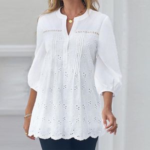 Damenblusen, Sommerkleidung für Damen, All-Match-weißer V-Ausschnitt, ausgehöhlter Pullover, Neun-Punkte-Ärmelbluse, Spitze, schlankes, elegantes Hemd, Tunika