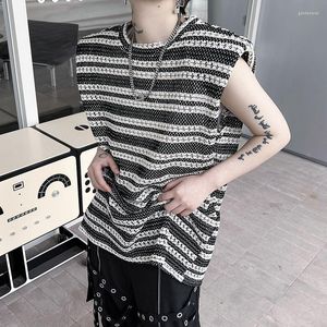 メンズベストニッチノースリーブレスベスト肩パッド付きの編み物のチョッキ