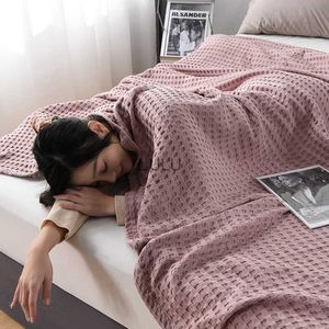 Blankets Summer Waffle Plaid Cotton Bed Blanket Throw Thin Quilt Knitted Bedspread Home Hotel Coverlets Green Pink Throw Blankets YQ230925