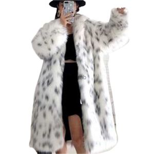 女性の毛皮のフェイク2022女性冬のニューフォックスコートレディカジュアルスノーヒョウ柄ジャケット女性厚い暖かいYQ230926