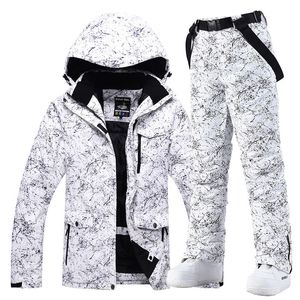 その他のスポーツ用品30人の温かい男性女性雪スーツを着るスノーボード服セット冬の屋外スポーツ防水コスチュームスキージャケットとストラップパンツ230925