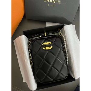 Ny medeltida Xiaoxiang VIP -poäng Gratis ersättning Pearl Chain Mobiltelefon Diamant Checker Small Square Bag