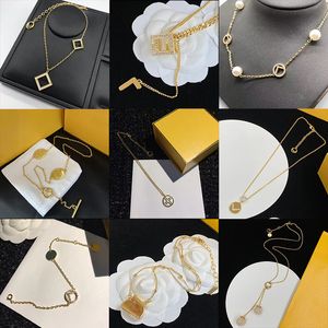 Designer-Schmuck-Anhänger-Halsketten, Designer-Halskette für Frauen, hochwertige Edelstahlketten, Halsketten, Buchstabe F, Goldkette, einfacher Schmuck für die tägliche Party