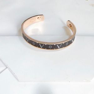 Bracciale con lettere di diamanti in nastro 925 con bracciale per ragazze dal design semplice Gioielli di design di lusso di alta qualità Autunno Nuovo design per le donne Bracciale regalo d'amore