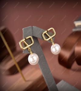 Fashion Women Pearl Earring Jewelry Luxurys Gold Earrings Designer Letter V Diamond Earring Studs Wedding Party Necklaces With Box9240936