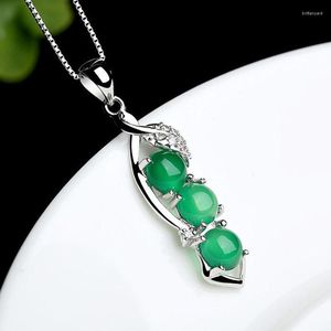 Pendant Necklaces Hetian Sapphire Outing Green Demon Pestle Natural Jade Exquisite Perfect Necklace Quality Jewelry Accessory Gift