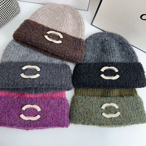 Klasyczny projektant jesień zima czapki Hot Hot Style Mężczyźni i kobiety moda podwójna litera C Universal Knited Cap Autumn wełna na zewnątrz ciepłe czapki czaszki 10 colors