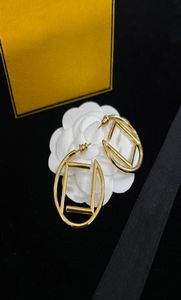 Orecchini di design da uomo Orecchini a cerchio in oro di moda Luxury Lady Donna Orecchini a cerchio Orecchini di fidanzamento per feste per gli amanti degli orecchini a bottone G5907209