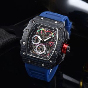 عرضات رياضية Disual Watch Men Top Brand Luxury Quartz Wristwatches Man's Man's Fashion Chronograph Silicone Selling3043