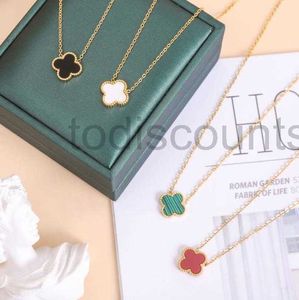 18k Gold Plated Necklaces Luxury Designer Necklace Flowers Four-leaf Clover Cleef Fashional Pendant Wedding Party No Boxeuwl