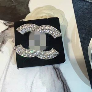 Joias de luxo pequeno vento perfumado fileira dupla broche de diamante completo alfinetes de alta versão feminino celta