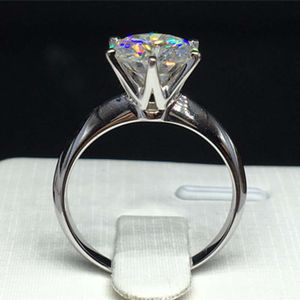 Diseño de anillo de diamantes de oro de 18 quilates y anillo personalizado Diseño y fabricación OEM Personalización de anillo de boda