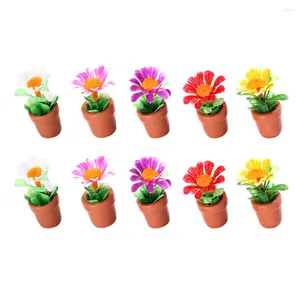 Flores decorativas 10 Pcs Vaso Artificial Adornar Mini Falso Bonsai Decoração Modelo de Casa Em Miniatura Resina Jardim Escritório Luz Casa Decorações