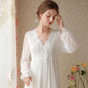 Mulheres sleepwear vitoriano malha noite vestido mulheres fada branco manga longa bordar renda v pescoço sexy nighty peignoir nightgown princesa