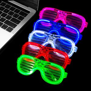 5/10/25 PCS LIGHT UP LED Gözlük Toplu 5 Renk Glow Glasses Karanlık Parti Malzemeleri Neon Party Çocuklar İçin Favors Yetişkinler