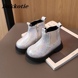 Stiefel Kinder 2023 Herbst Mädchen Mode Marke Chelsea Mittlere Wade Kinder Klassische Glitter Schuhe Kleinkind Wohnungen Weiche Sohle 230925