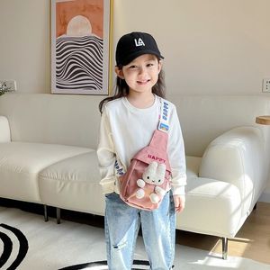 バックパック子供のメッセンジャーバッグ2023かわいい小さな女の子ファッションベイビークロスストラドルウエスタンチェスト230925