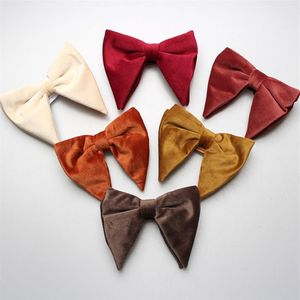 Krawaty na szyję Linbaiway Adult Velvet Bowtie Cravats Big Bow for Women Men Solid Butterfly Miękkie przyjęcie weselne panowie Gravatas185g