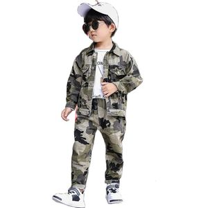 Set di abbigliamento Abbigliamento per bambini Modello mimetico Giacca per ragazzi Pantaloni Ragazzo Primavera Autunno Bambini 230926