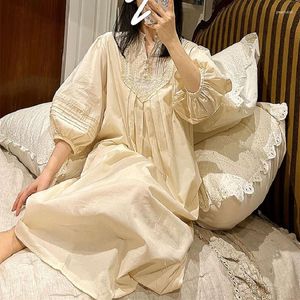 Kvinnors sömnkläder Delikat vintage Beige Cotton Long Nightrowns Elegant Three Quarter Loose Nighty Spring Autumn Home Dress