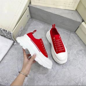 2023 Moda Casual Running Shoes Oversized Tread Slick Lace Up Luxurys Designer Cores Espadrille Sole High Platform Branco Mens Mulheres Sapatos de Lona Sapatilhas