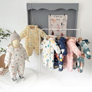 Rompers Winter Warm Born Baby 6m 9m 12m 18m 24m Dziewczynki dla dzieci plus aksamitny kombinezon Gruby chłopcy dziewczyny Rompers z butami 230925