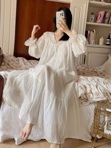 Женская ночная рубашка в корейском стиле, весенне-осенняя женская ночная рубашка с длинными рукавами, лоскутное кружево, милая ночная рубашка для женщин, 2023