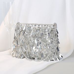 Bolsas de noche Silver Lentejuelas Borla Mujeres Pequeño Crossbody Hecho a mano con cuentas Ladies Party Clutch Monedero Bolsos de moda B473 230926