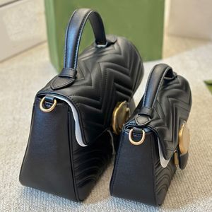 Luxurys designer väskor kedja rem axelväska svarta handväskor liten crossbody handväska med guldkedja och hantera varumärke väskor klassiska arbeten lyxväska cross body väska