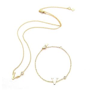 Europe America Fashion Jewelry Sets Lady Womens Gold Silver-color Metal V Initials With Single Diamond Chain Necklace Bracelet Q932434