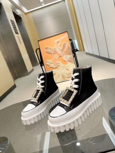 2023 Celebrità di Internet tendenza stile popolare VR scarpe con la suola spessa in bianco e nero HDUQI1