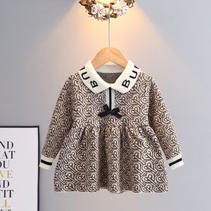 Abito da principessa per neonata Abito per bambini Primavera Autunno Lettera stampata a maniche lunghe Abiti per bambini in maglia con fiocco BH29