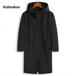 Trench da uomo primavera Cappotto lungo stile da uomo Trench casual di alta qualità con cappuccio da uomo taglia XL8XL 230925