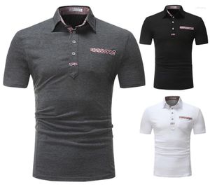 メンズポロス夏イギリスの短袖ポロシャツプルオーバーラペルTシャツ小さな格子縞のポケットデコレーション