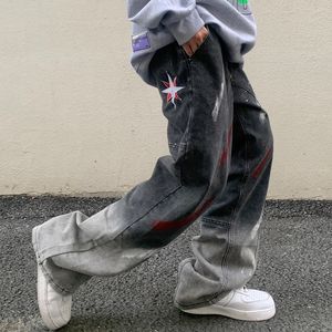 Dżinsy męskie z wzorem czarne dżinsowe spodnie dla mężczyzn spodnie męskie haft graficzny haft japońskie streetwear 230926