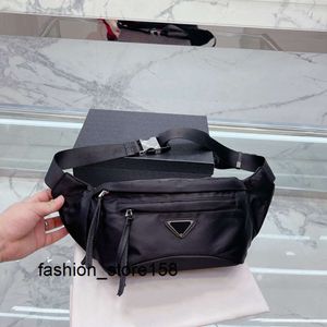 Designers Bag Fanny Pack Men Womens midja Fashion Bags Bumbag Luxury Women Bumbags Solid Color Design Motion Fashion Purse Temperament Belt Bag BEAIRURE PALLET S926