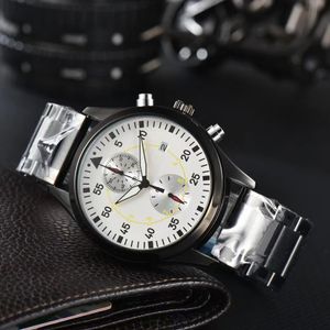2023 Luxury Quartz Watch for Men Pilot Series Casual Fashion Men Premium Wristwatch Black Rubber Strap rostfritt stål IWCS Watch 02