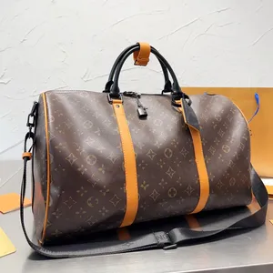 Designer Luxury Duffle Bag Women Man Fashion Travel Vecka Weekender Bag Classic Presbyte-belagd Canvas Leather Zipper Boarding Bag Tote Travel Bag