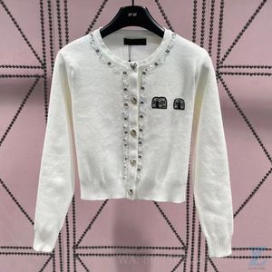 Women's Knits Tees 2023 Early Autumn Sewing Diamond Customized Love Button Knitted Cardigan 230925